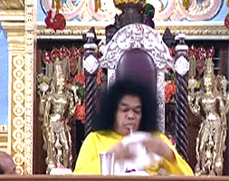 Lingasm manifestation by Sathya Sai baba - sick-up 2